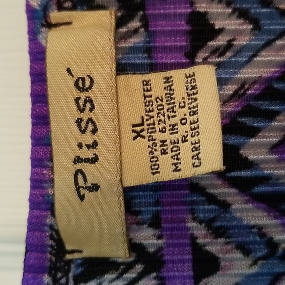 💜 SLEEVELESS TOP💜 - Picture 3 of 5